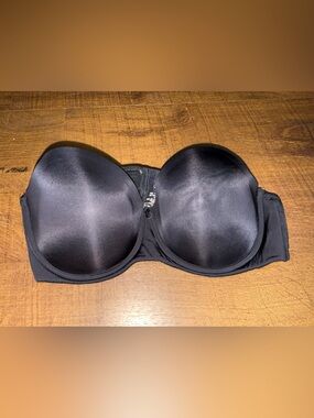 Victoria's Secret Black Strapless Push-Up Bra